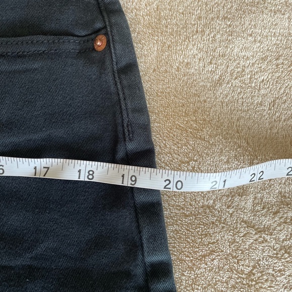 PINK Victoria Secret Shorts - Size 30 - Picture 7 of 10